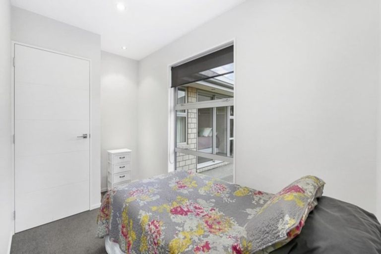 Photo of property in 40 Little Oaks Drive, Yaldhurst, Christchurch, 8042