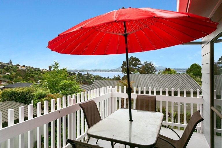 Photo of property in 117 Wakeman Road, Acacia Bay, Taupo, 3330