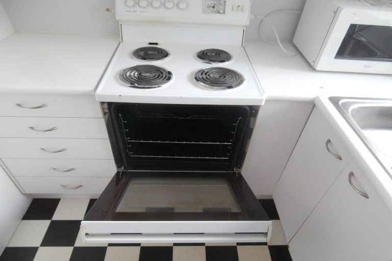 Photo of property in 2/238 Edgeware Road, Edgeware, Christchurch, 8013