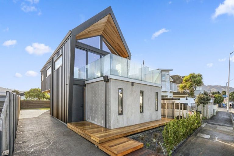 Photo of property in 239 The Esplanade, Petone, Lower Hutt, 5012