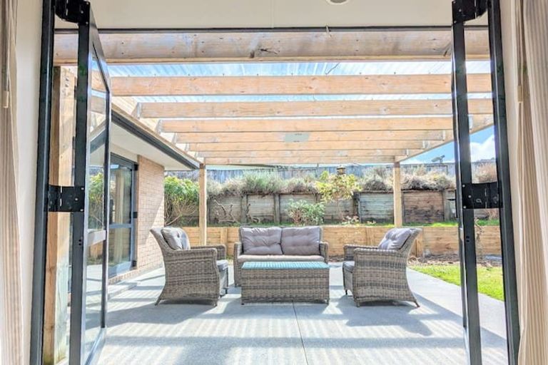 Photo of property in 51 Hamon Place, Pukehangi, Rotorua, 3015