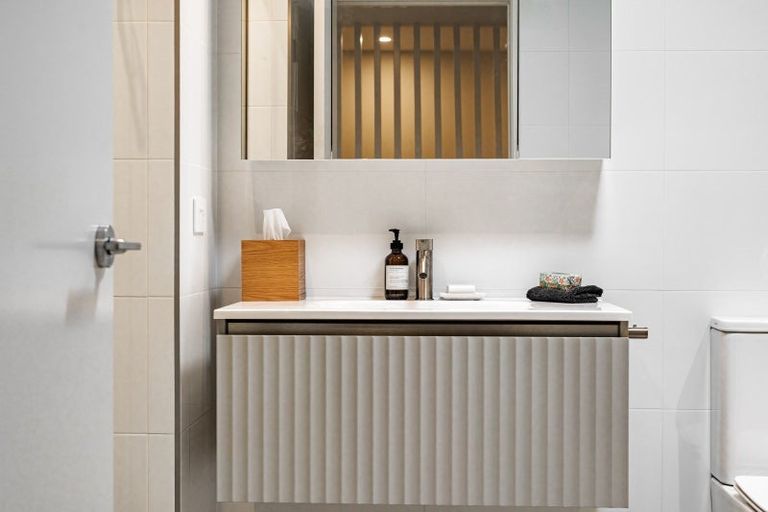 Photo of property in 9 Golden Fall Road, Hobsonville, 0616