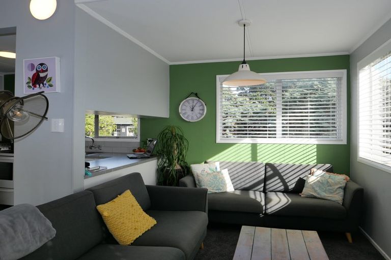 Photo of property in 10 Konini Crescent, Waikanae Beach, Waikanae, 5036