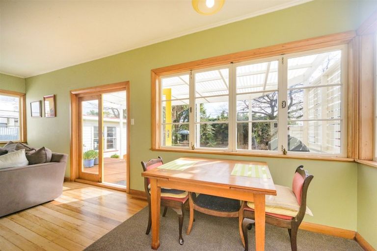Photo of property in 22 Savage Crescent, West End, Palmerston North, 4412