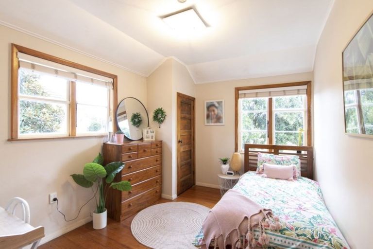 Photo of property in 8 Barrister Avenue, Mount Roskill, Auckland, 1042