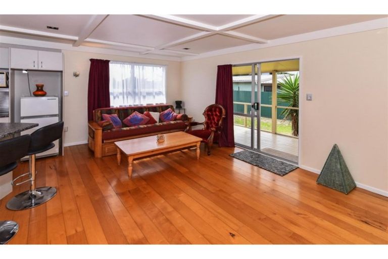 Photo of property in 30 Cordyline Road, Port Waikato, Tuakau, 2695
