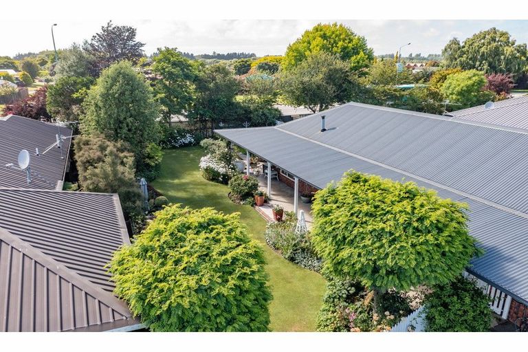 Photo of property in 11 Canon Stack Place, Kaiapoi, 7630