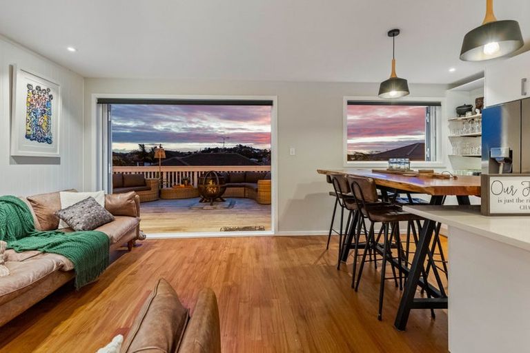 Photo of property in 5 Tainui Street, Torbay, Auckland, 0630