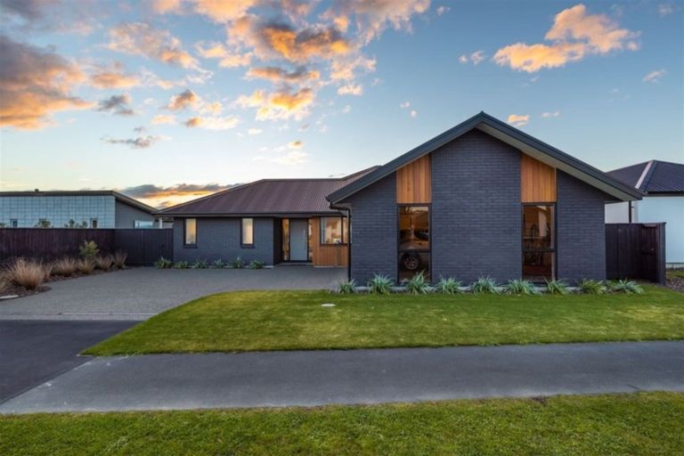 Photo of property in 54 Bronco Drive, Aidanfield, Christchurch, 8025