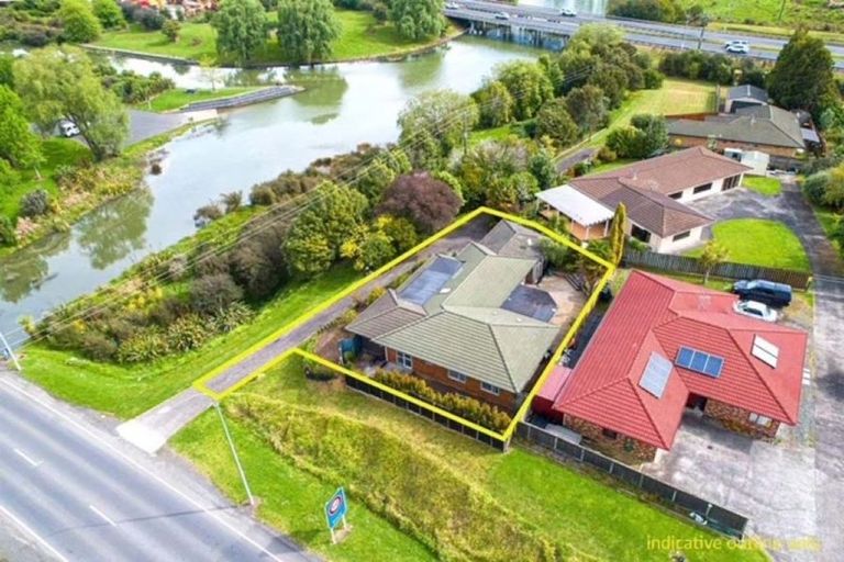 Photo of property in 595 Great South Road, Rosehill, Papakura, 2113