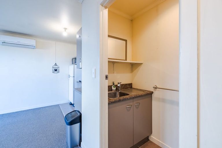 Photo of property in 12 Glen Road, Mornington, Dunedin, 9011