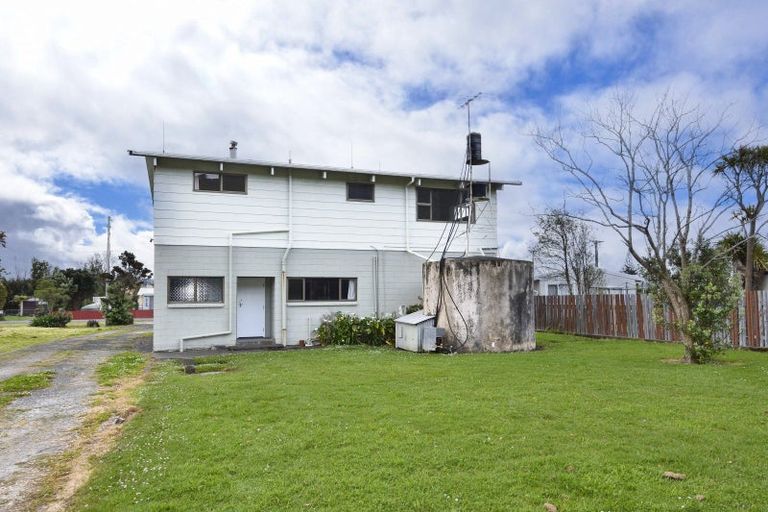 Photo of property in 77 Fortescue Street, Mahia, 4198