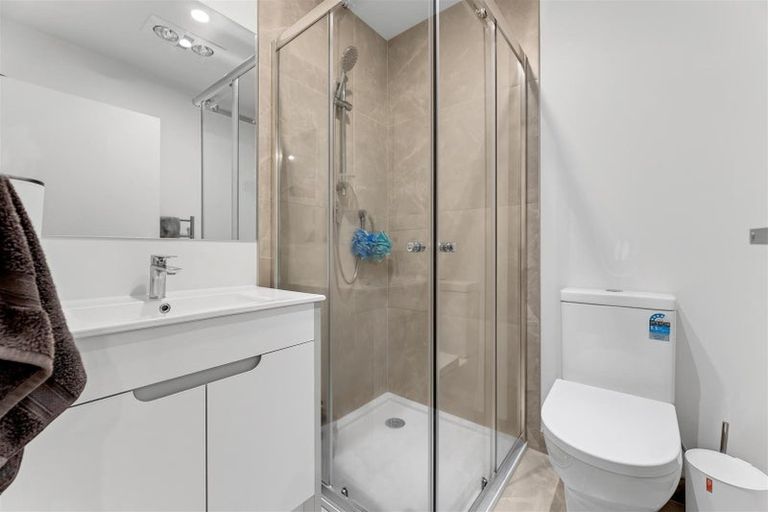 Photo of property in 109a Moire Road, West Harbour, Auckland, 0618