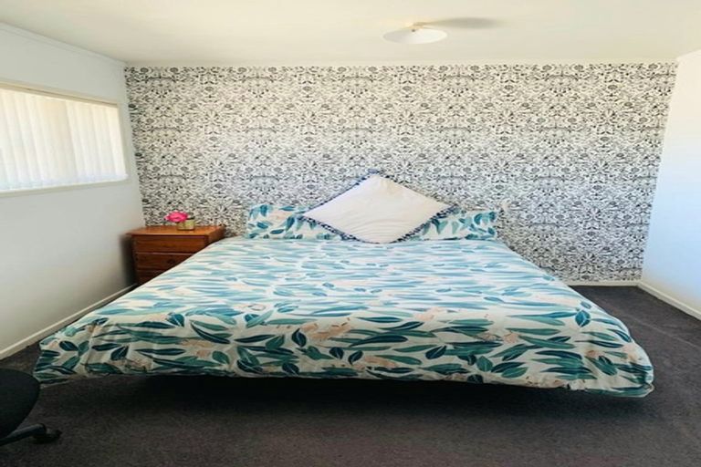 Photo of property in 42a Trentham Road, Papakura, 2110