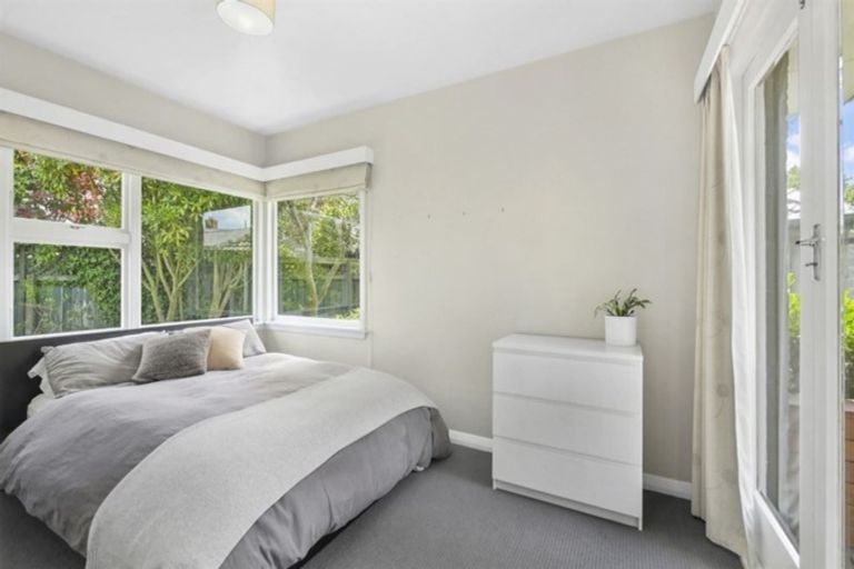 Photo of property in 8 Trist Place, Edgeware, Christchurch, 8013