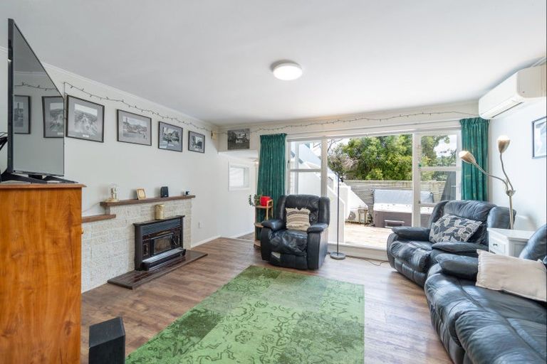 Photo of property in 8 Davis Crescent, Elderslea, Upper Hutt, 5018