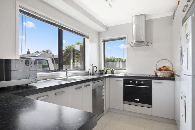 Photo of property in 102a Racecourse Road, Waiuku, 2123