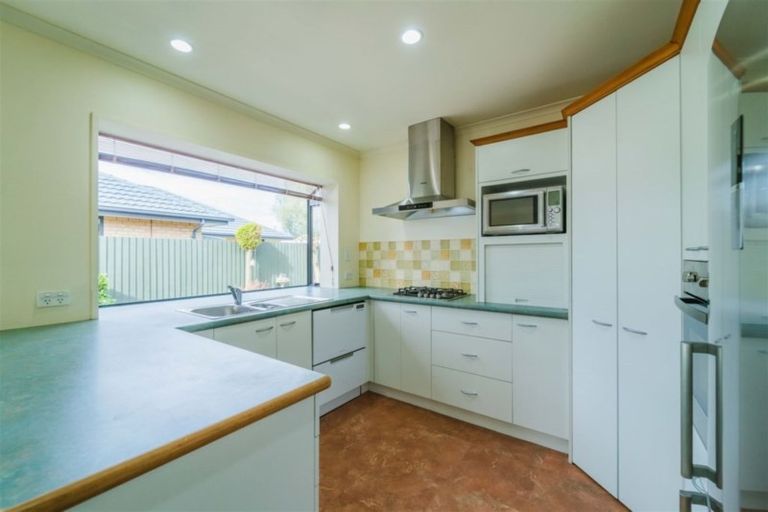 Photo of property in 15 Empress Place, Halswell, Christchurch, 8025