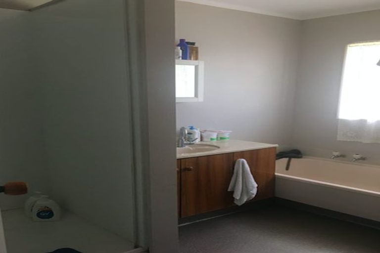 Photo of property in 1/12 Mimosa Place, Half Moon Bay, Auckland, 2012