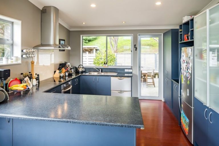 Photo of property in 6 Young Nicks Lane, Whitby, Porirua, 5024