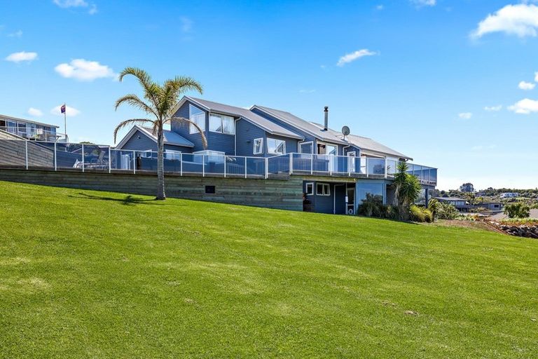 Photo of property in 20 Kahurangi Place, Snells Beach, 0920