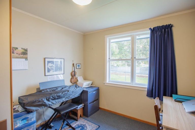 Photo of property in 16 Great North Road, Winton, 9720