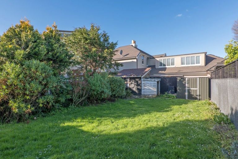 Photo of property in 12 Ladbrokes Place, Fendalton, Christchurch, 8052