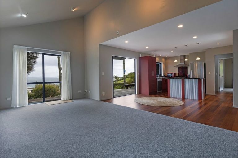 Photo of property in 9 Dudley Crescent, Cable Bay, 0420