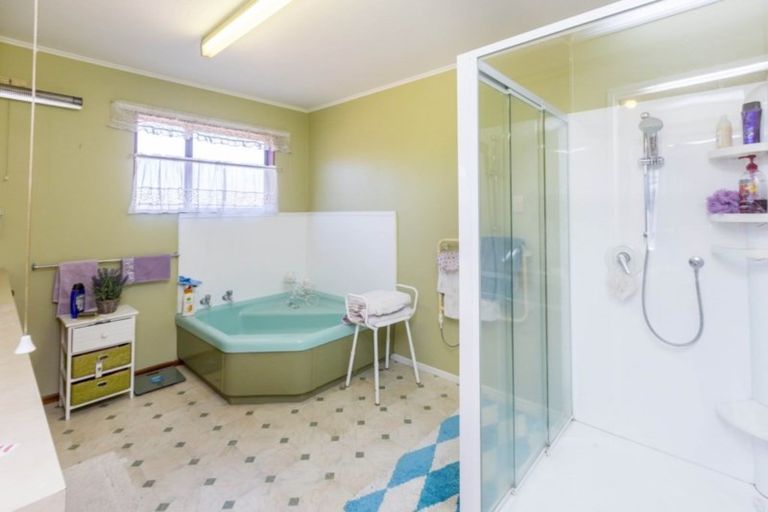 Photo of property in 109 Norana Road, Timberlea, Upper Hutt, 5018