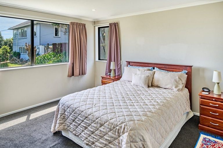 Photo of property in 23 View Road, Titahi Bay, Porirua, 5022