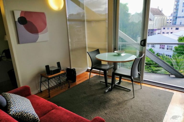 Photo of property in Scotia Tower Apartments, 7e/8 Scotia Place, Auckland Central, Auckland, 1010