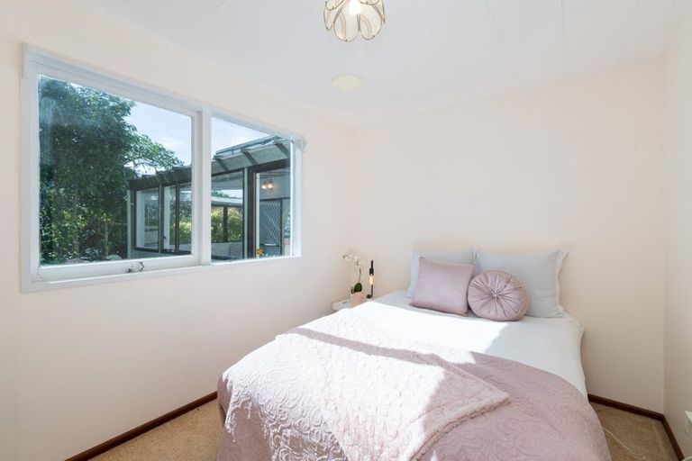 Photo of property in 1 Safari Crescent, Johnsonville, Wellington, 6037