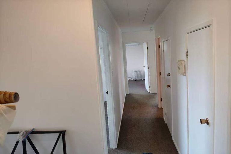 Photo of property in 30 Pipitea Place, Massey, Auckland, 0614