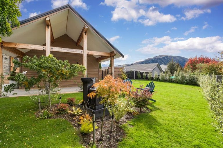 Photo of property in 15 Penrith Park Drive, Wanaka, 9305