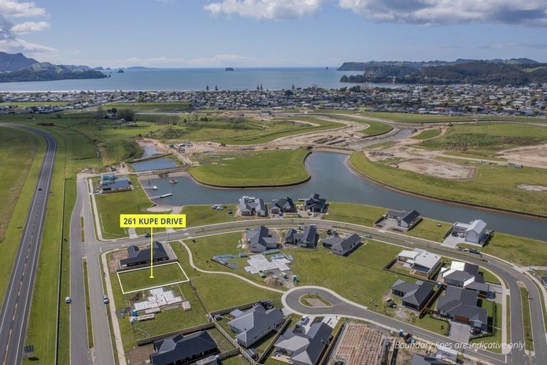 Photo of property in 261 Kupe Drive, Whitianga, 3510