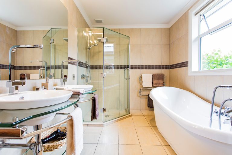 Photo of property in 2 Sams Place, Lake Tekapo, 7999