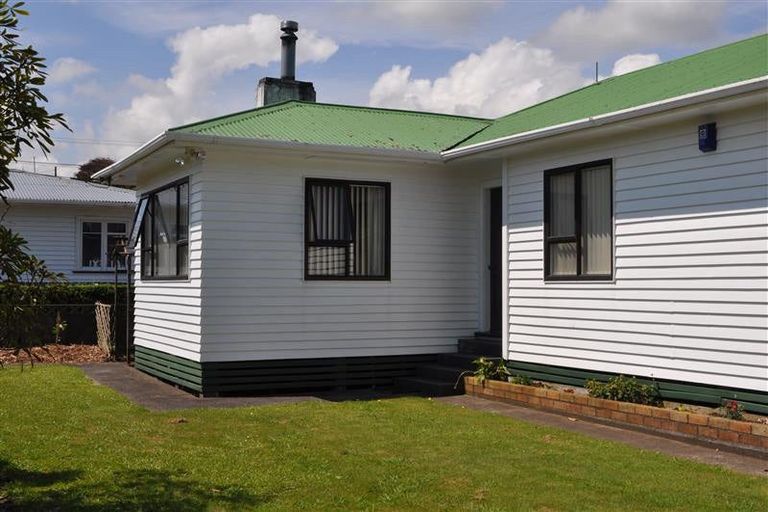 Photo of property in 7 Ranfurly Street, Frankleigh Park, New Plymouth, 4310