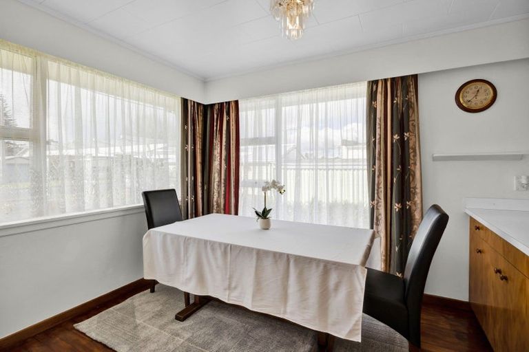 Photo of property in 75 Domett Street, Waitara, 4320