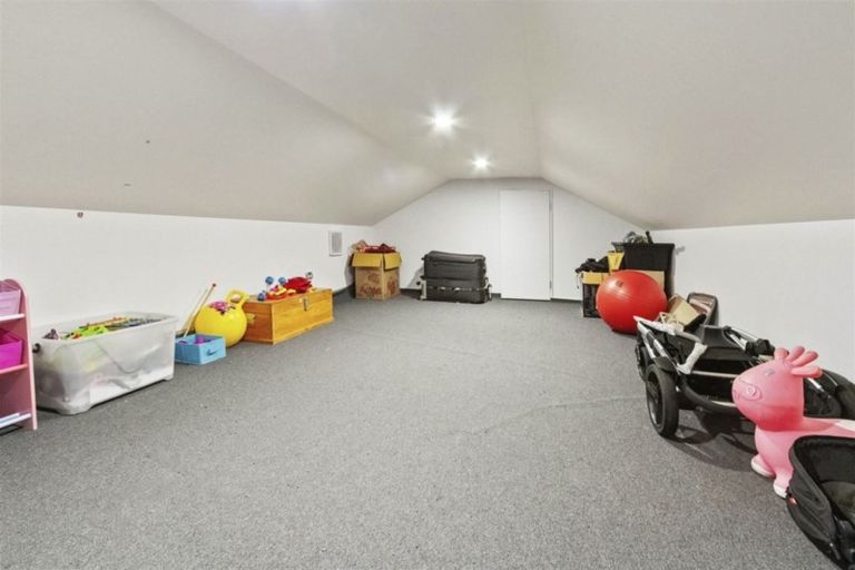 Photo of property in 33 Gartrell Road, Wigram, Christchurch, 8042