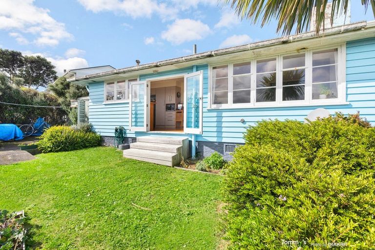 Photo of property in 46 Raukawa Street, Strathmore Park, Wellington, 6022