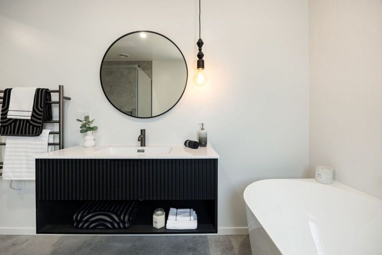 Photo of property in 37 Taahunui Rise, Peacocke, Hamilton, 3206