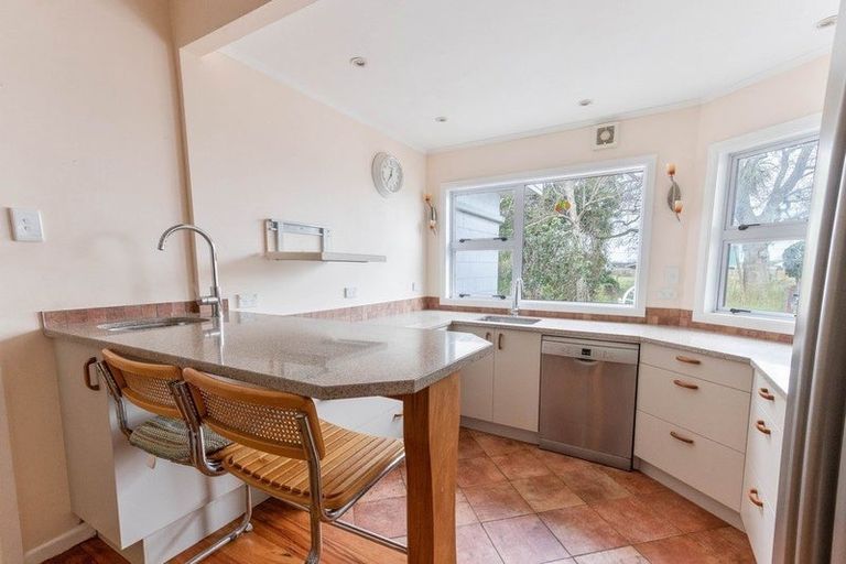 Photo of property in 60a Skerman Street, Marton, 4710