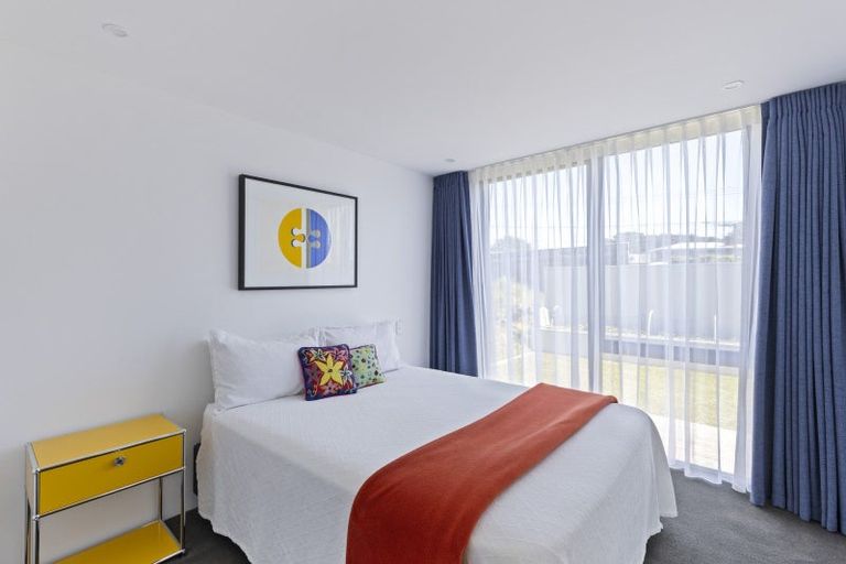 Photo of property in 5 Barrett Road, Spotswood, New Plymouth, 4310