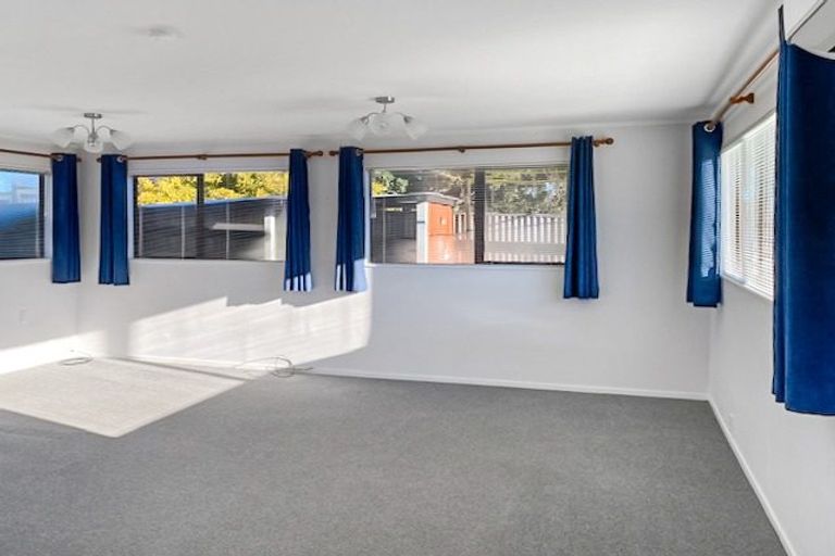 Photo of property in 8b Te Awa Street, Foxton Beach, Foxton, 4815