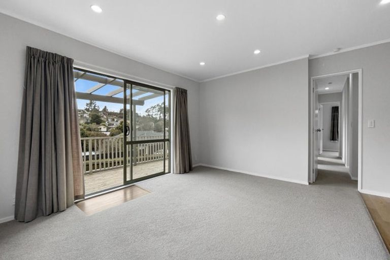 Photo of property in 60 Zefiro Drive, Massey, Auckland, 0614