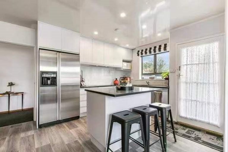 Photo of property in 20 Matapouri Road, Mangere Bridge, Auckland, 2022