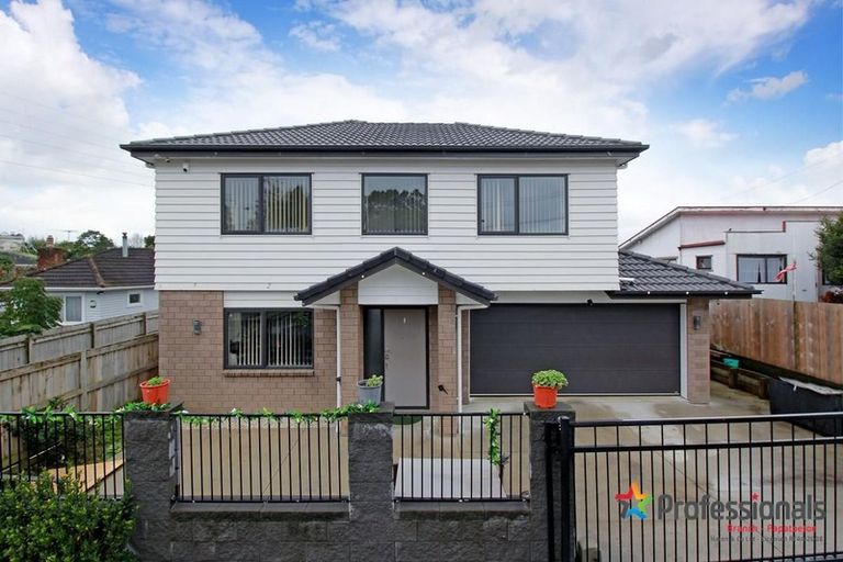 Photo of property in 16 Earlsworth Road, Mangere East, Auckland, 2024