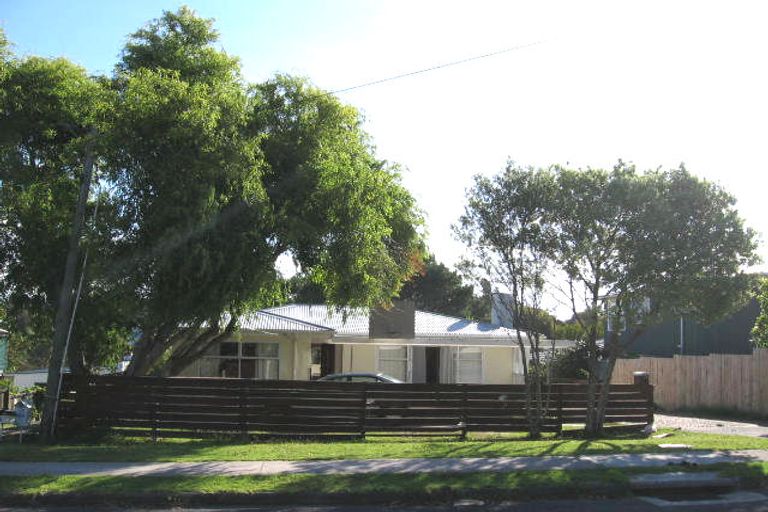 Photo of property in 5 Salem Place, Torbay, Auckland, 0630