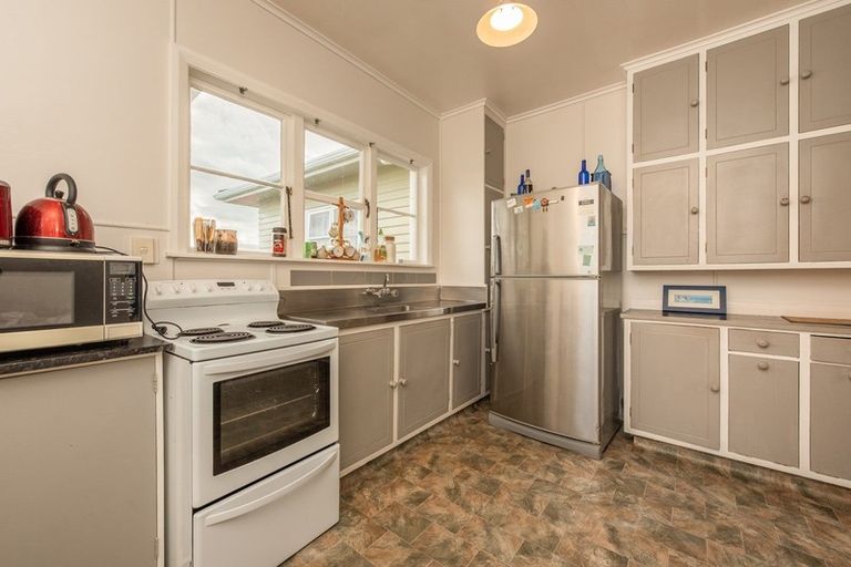 Photo of property in 43 Aotaki Street, Otaki, 5512