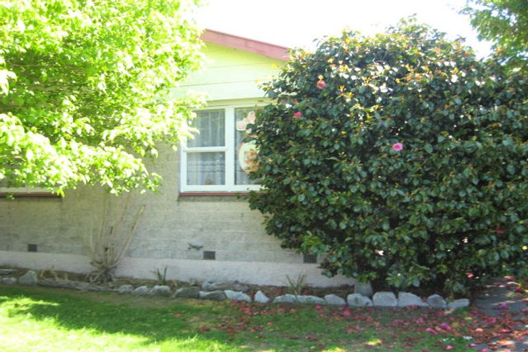 Photo of property in 128 Northcote Road, Northcote, Christchurch, 8052